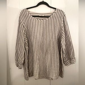 Beautiful linen plus size top.
